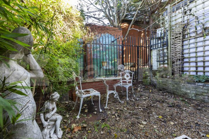 Located within the catchment area of sought after schools in Highgate North Hill, Highgate 